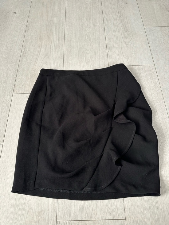 Dresses & Skirts - BCBGeneration ruffle skirt- black